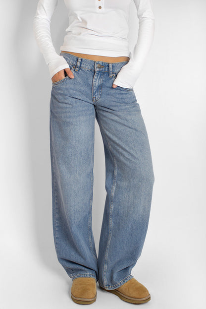 Subdued Featured - Low-rise star jeans