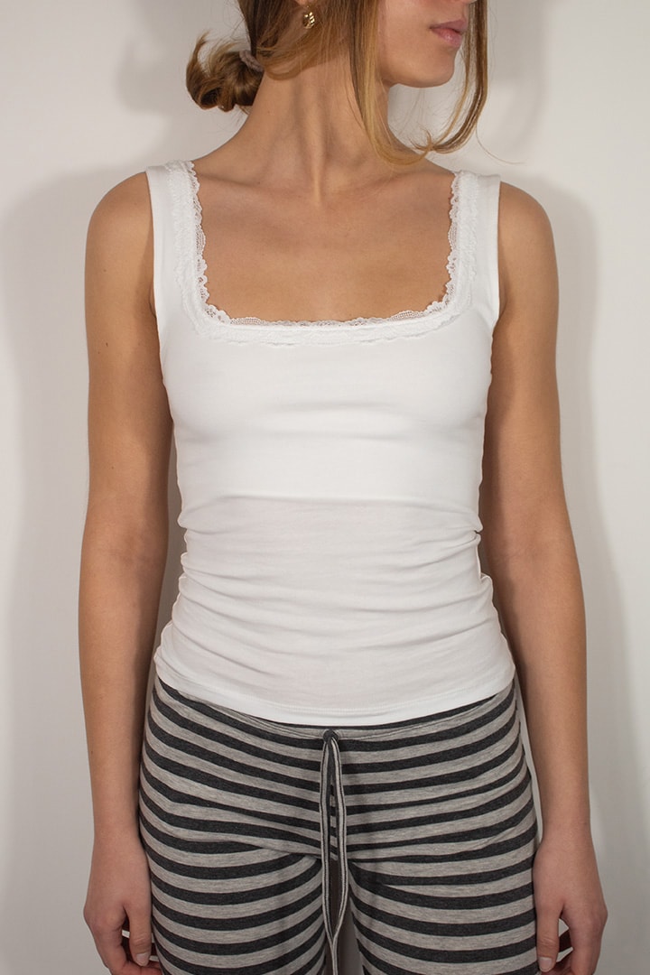 Subdued Exclusive - Square neckline top with lace