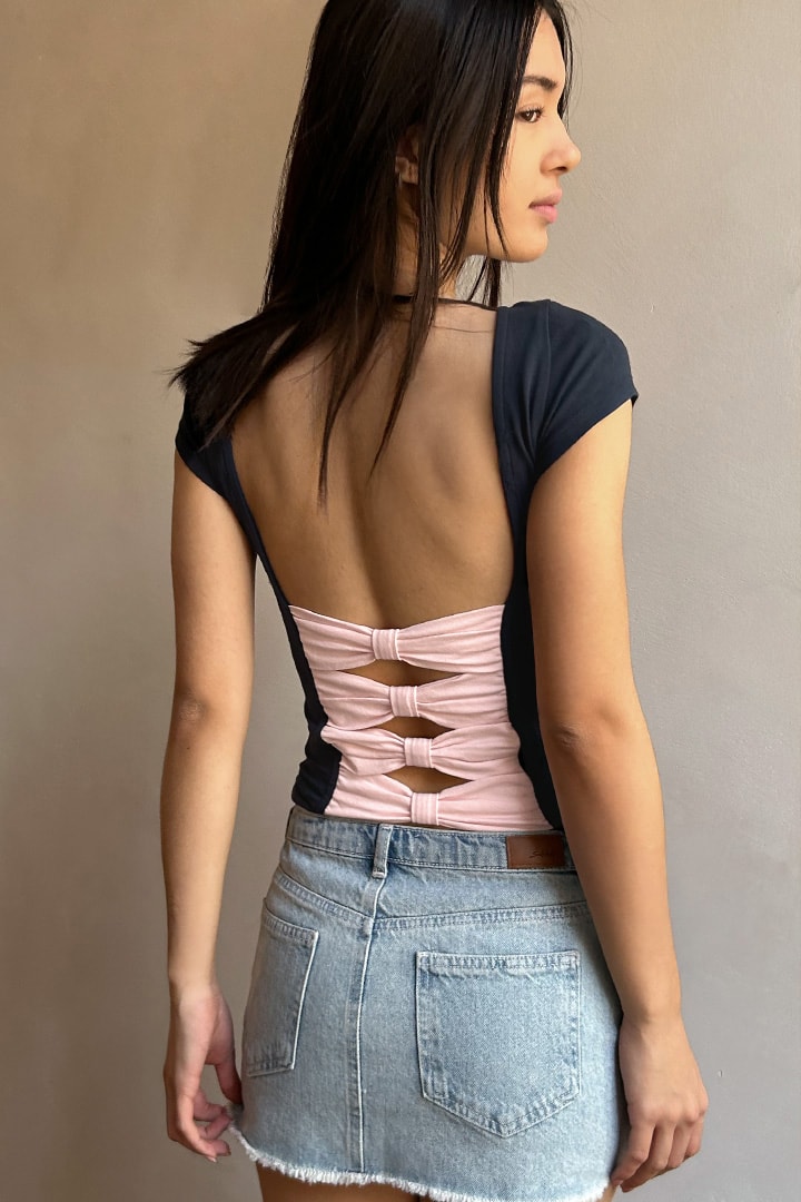 Subdued Deals - Bows T-shirt