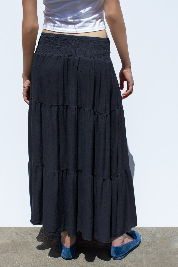 Subdued New - Long ruffle skirt