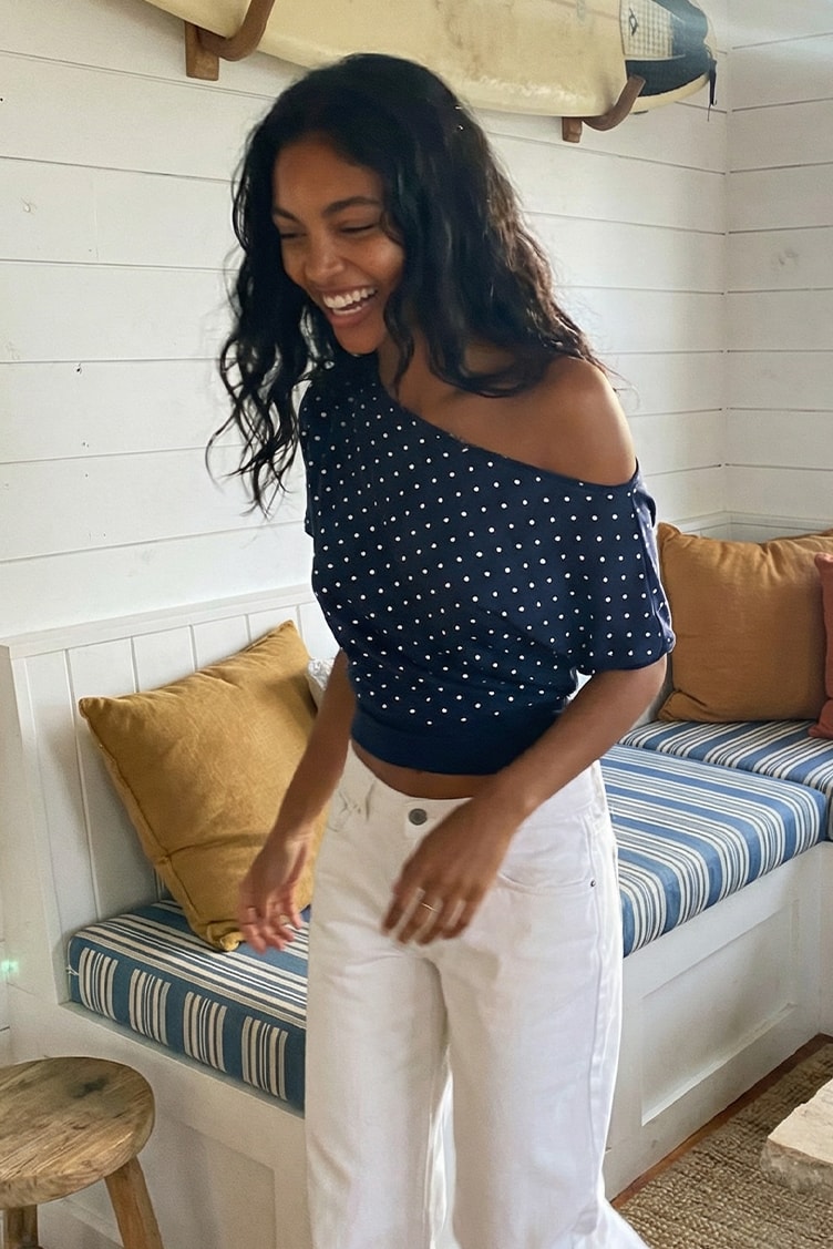 Subdued Top Pick - Crop boat neck T-shirt