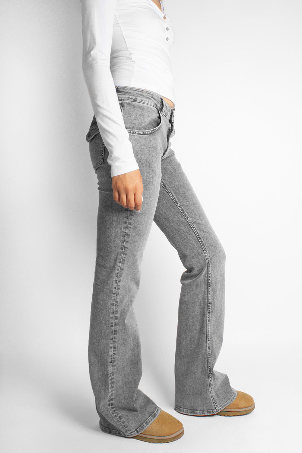 Subdued Sale - Low waist flared jeans