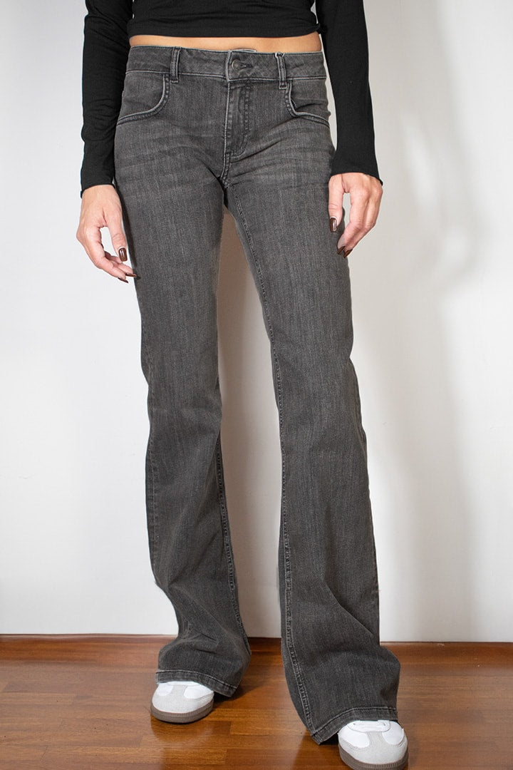 Subdued Sale - Low waist flared jeans