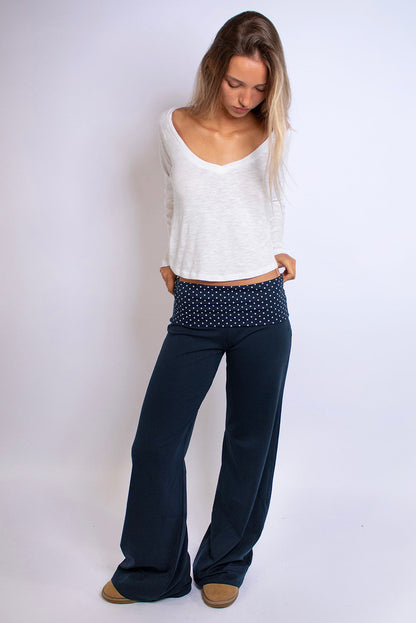 Subdued Classic - Wide-leg pants with cuffs