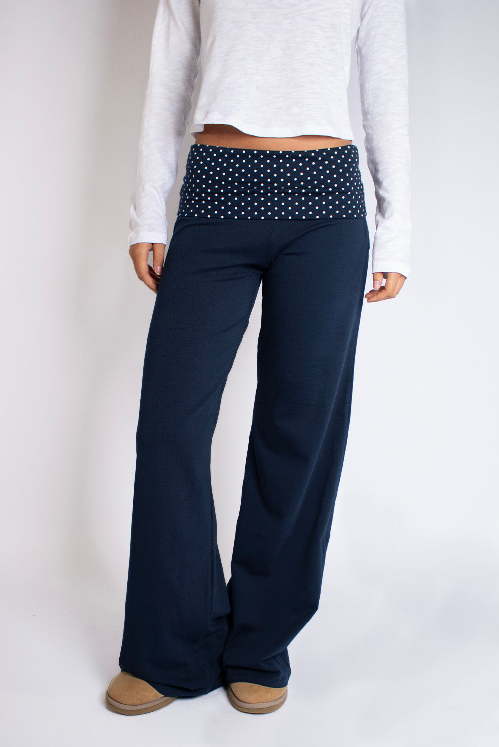 Subdued Classic - Wide-leg pants with cuffs