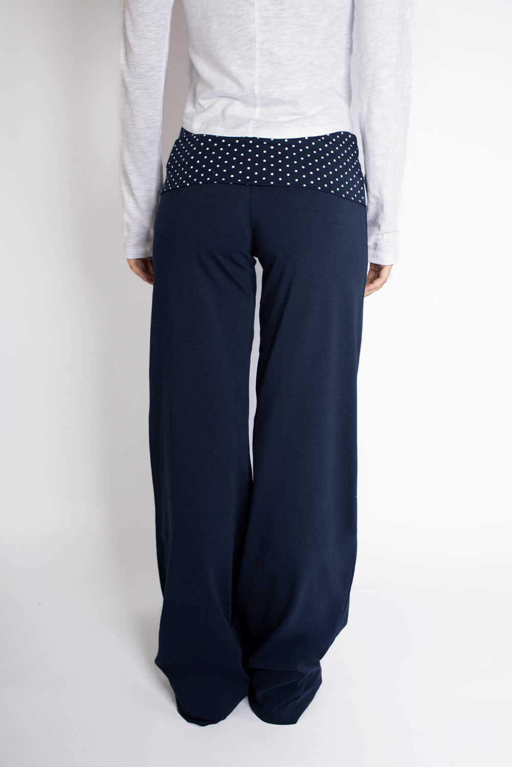 Subdued Classic - Wide-leg pants with cuffs
