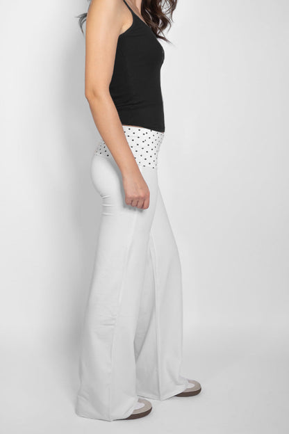 Subdued Classic - Wide-leg pants with cuffs