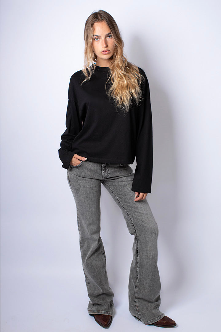 Subdued Customer Favorite - Long-sleeved crew-neck T-shirt