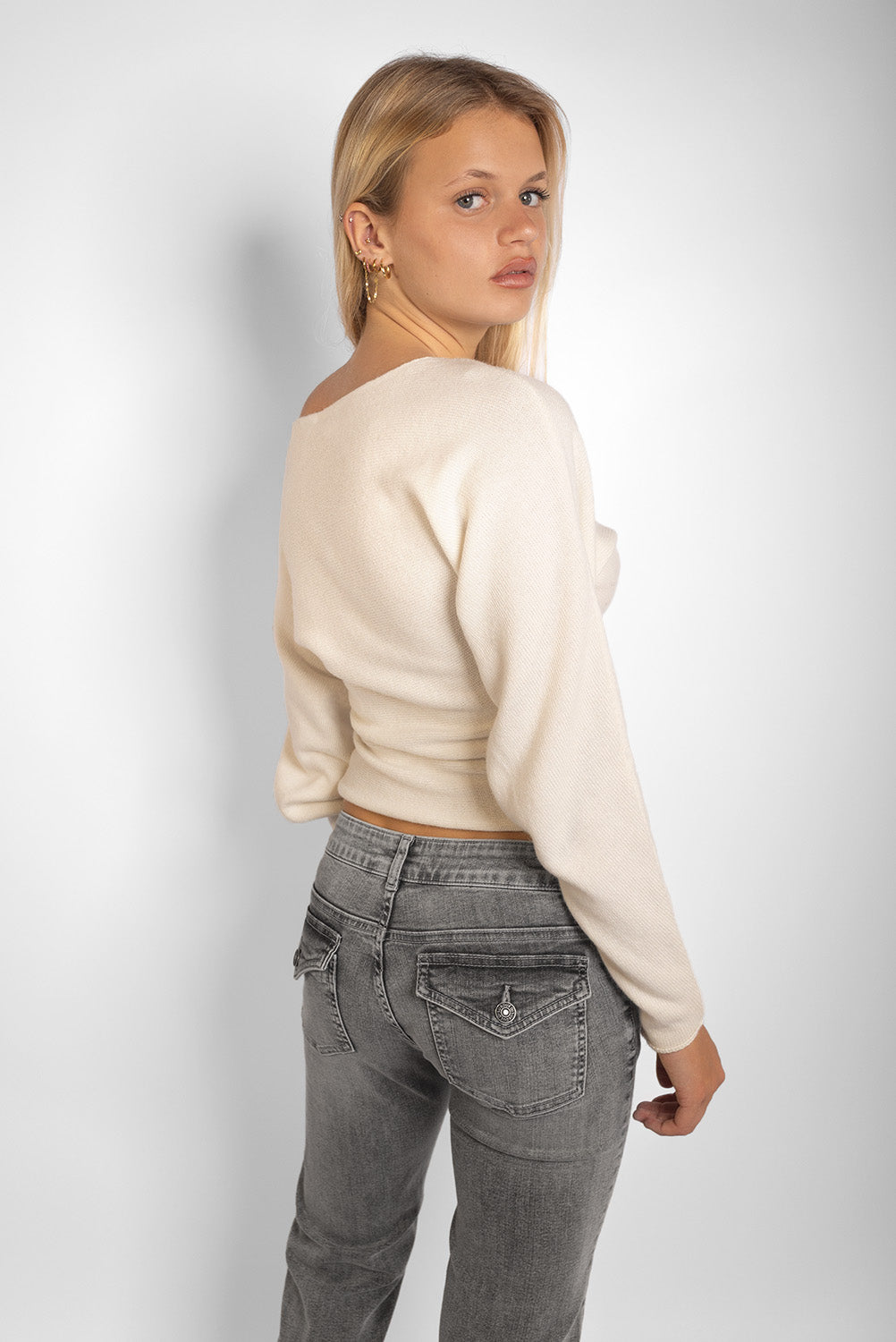 Subdued Best Seller - Boat neck sweater