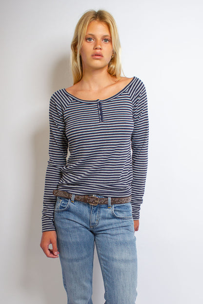 Subdued Popular - Boat neck T-shirt with small buttons